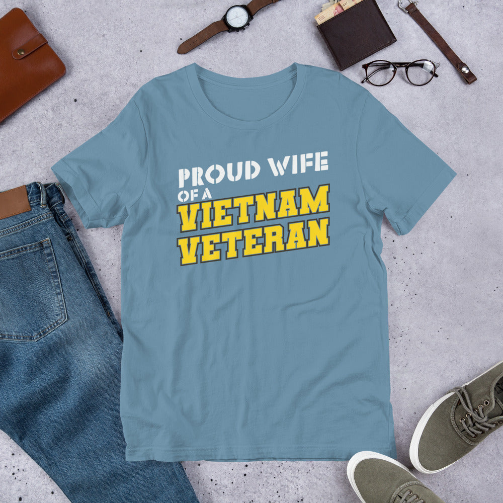 Proud Wife of a Vietnam Veteran - Military Veteran Unisex t-shirt